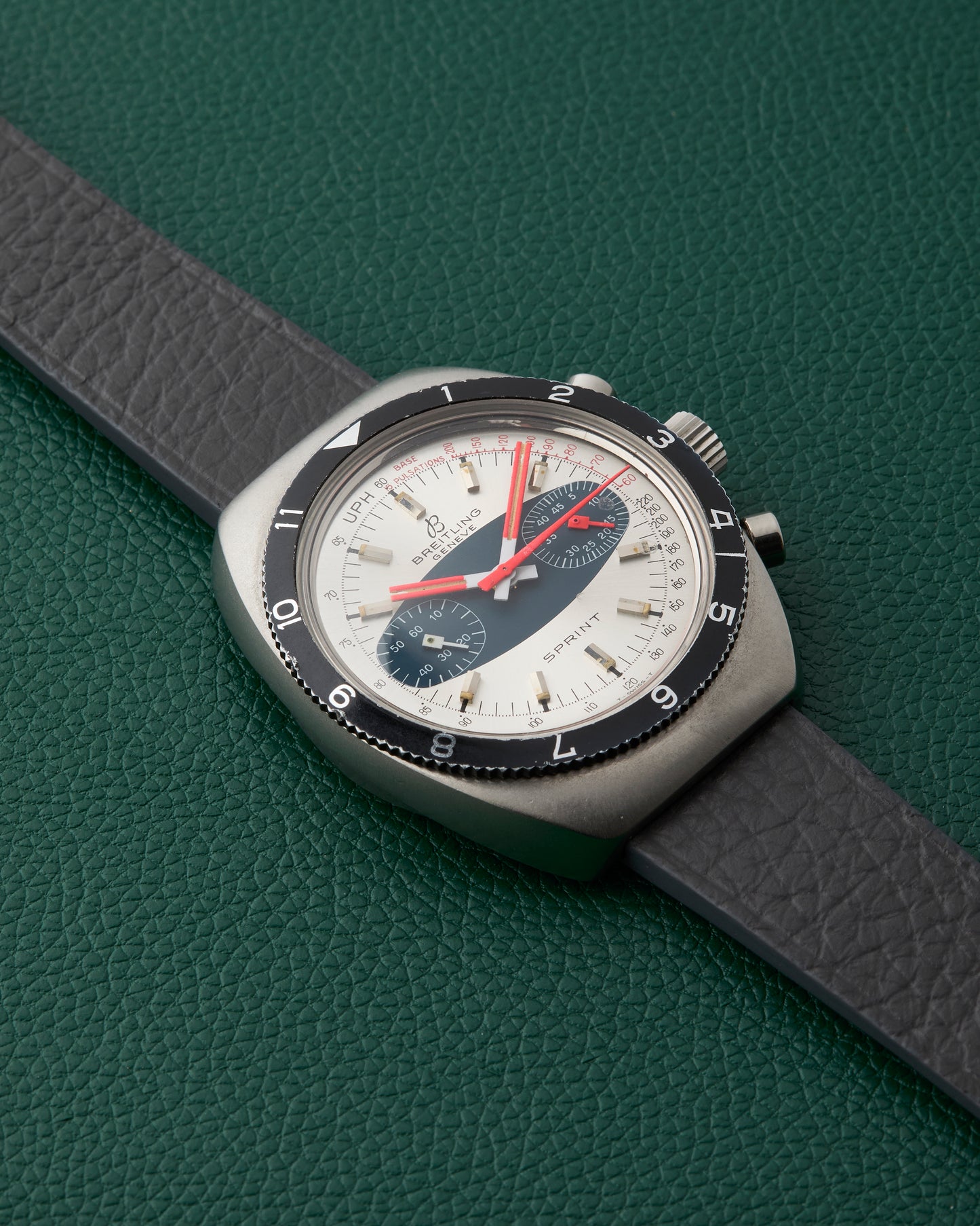 Breitling Sprint Ref. 2212 Surfboard Dial Chronograph