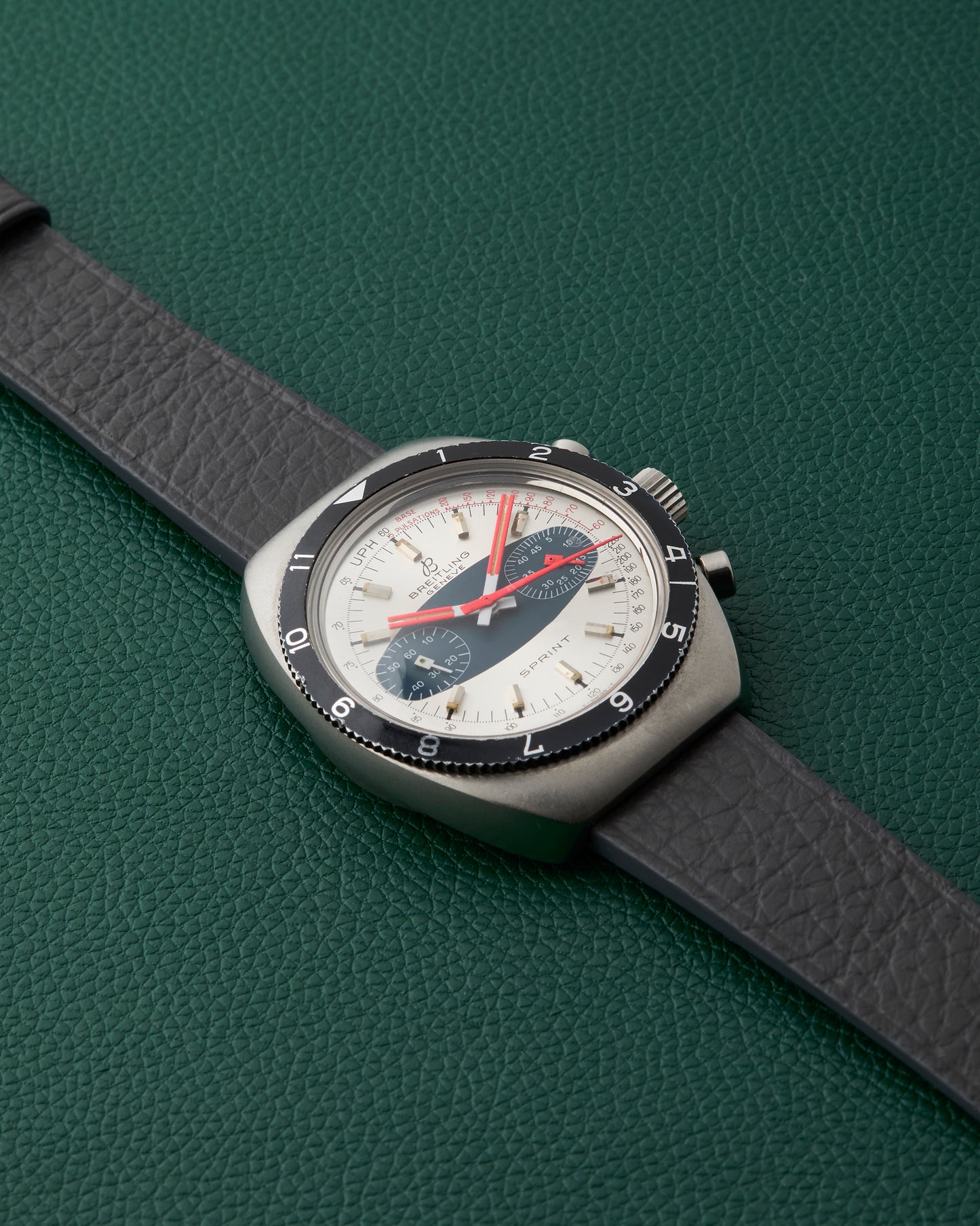 Breitling Sprint Ref. 2212 Surfboard Dial Chronograph