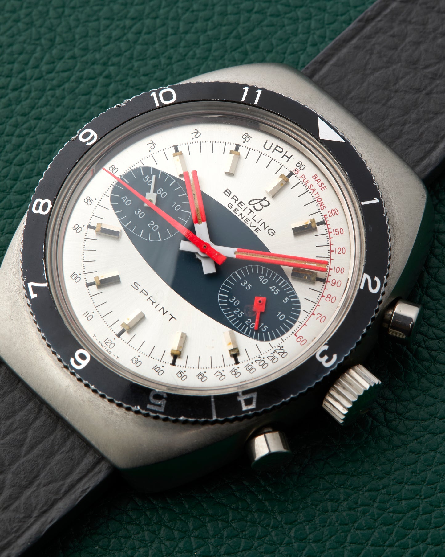 Breitling Sprint Ref. 2212 Surfboard Dial Chronograph