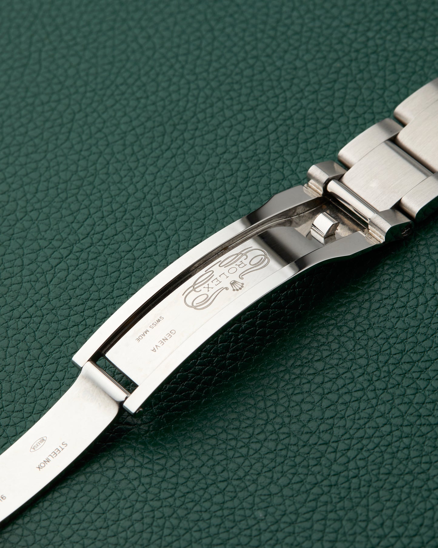 Rolex Ref. 126000 Oyster Perpetual 36 Green Dial Full Set 2020