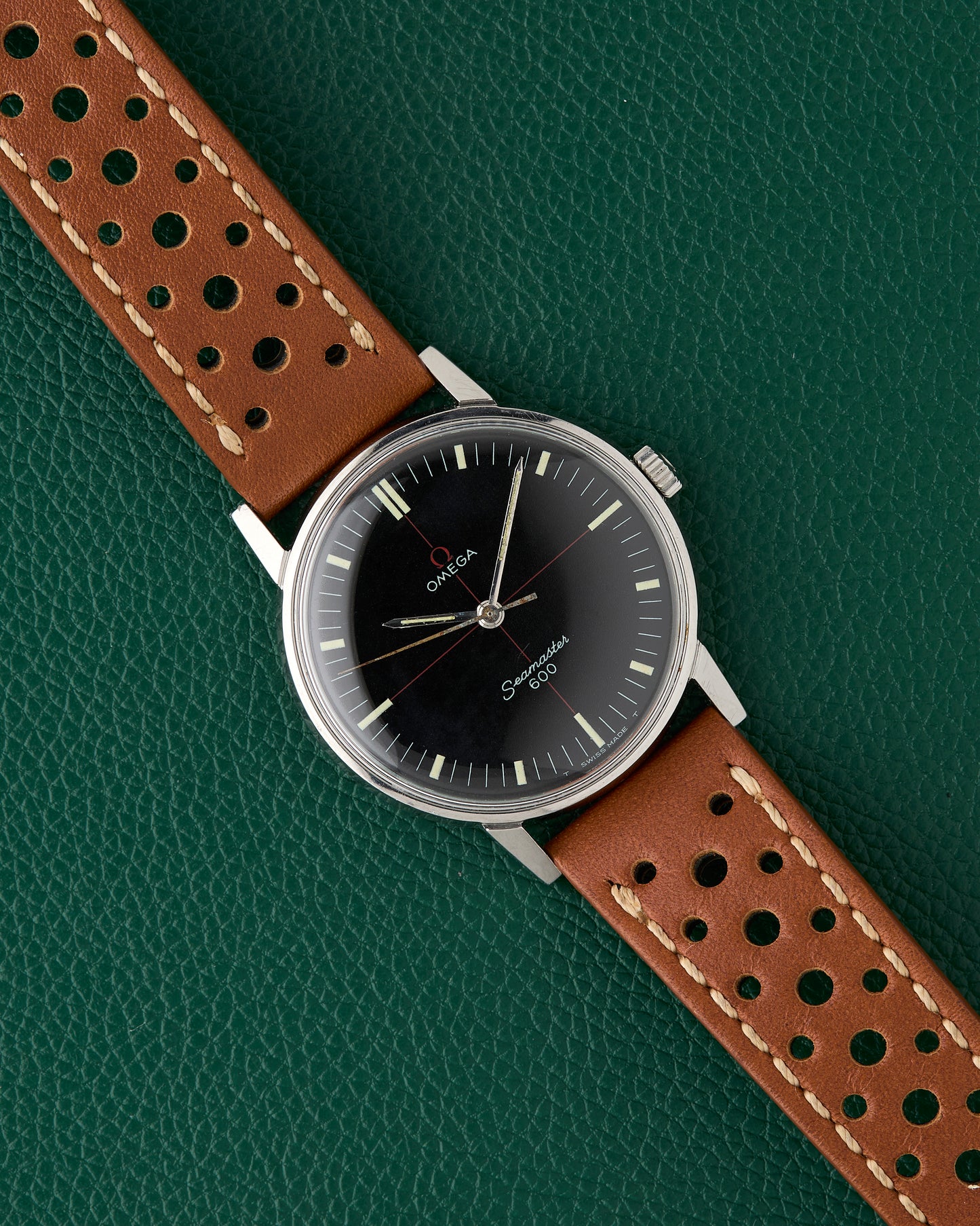 Omega Seamaster 600 Ref. 135.011 Black Dial Red Crosshair 1964