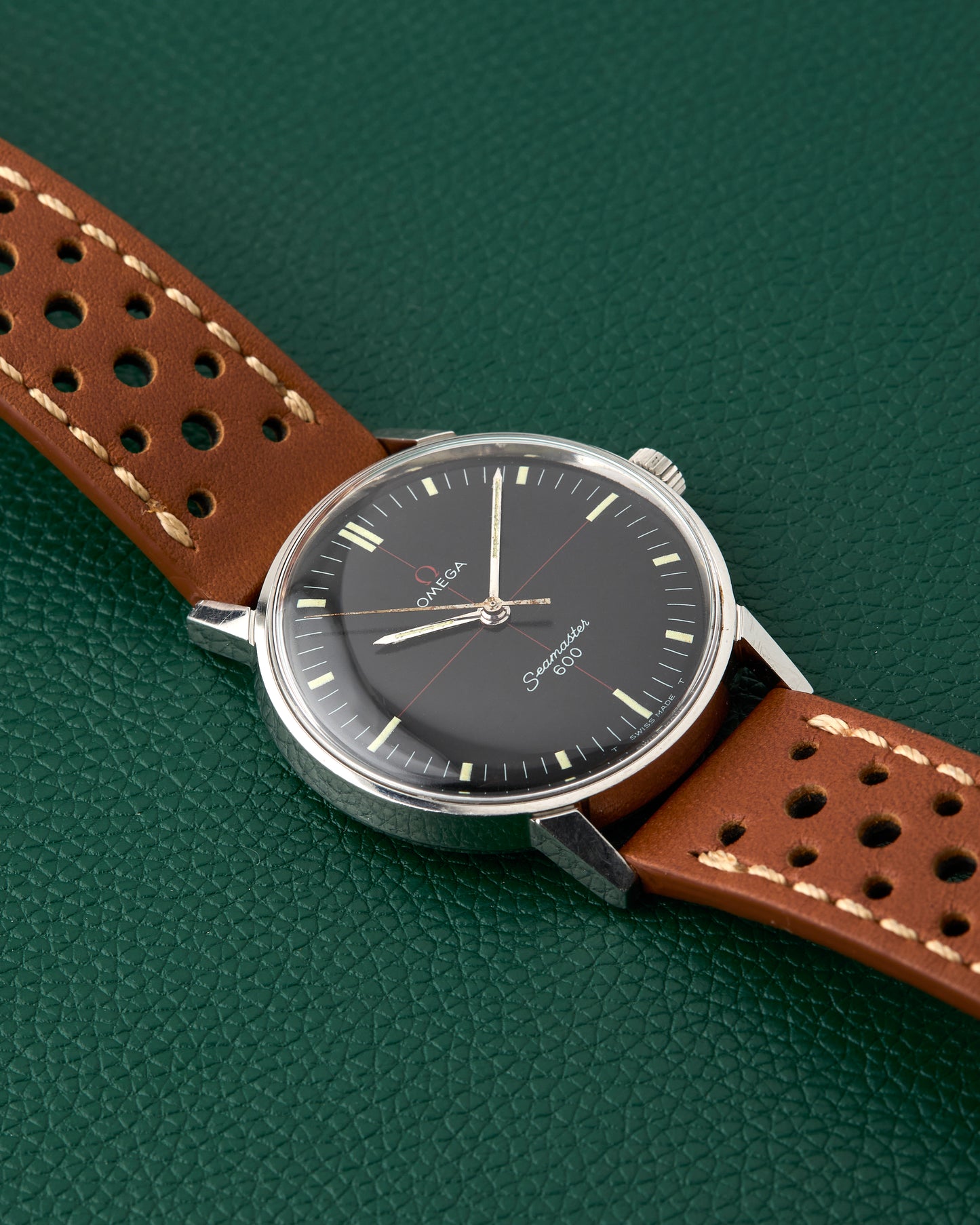 Omega Seamaster 600 Ref. 135.011 Black Dial Red Crosshair 1964