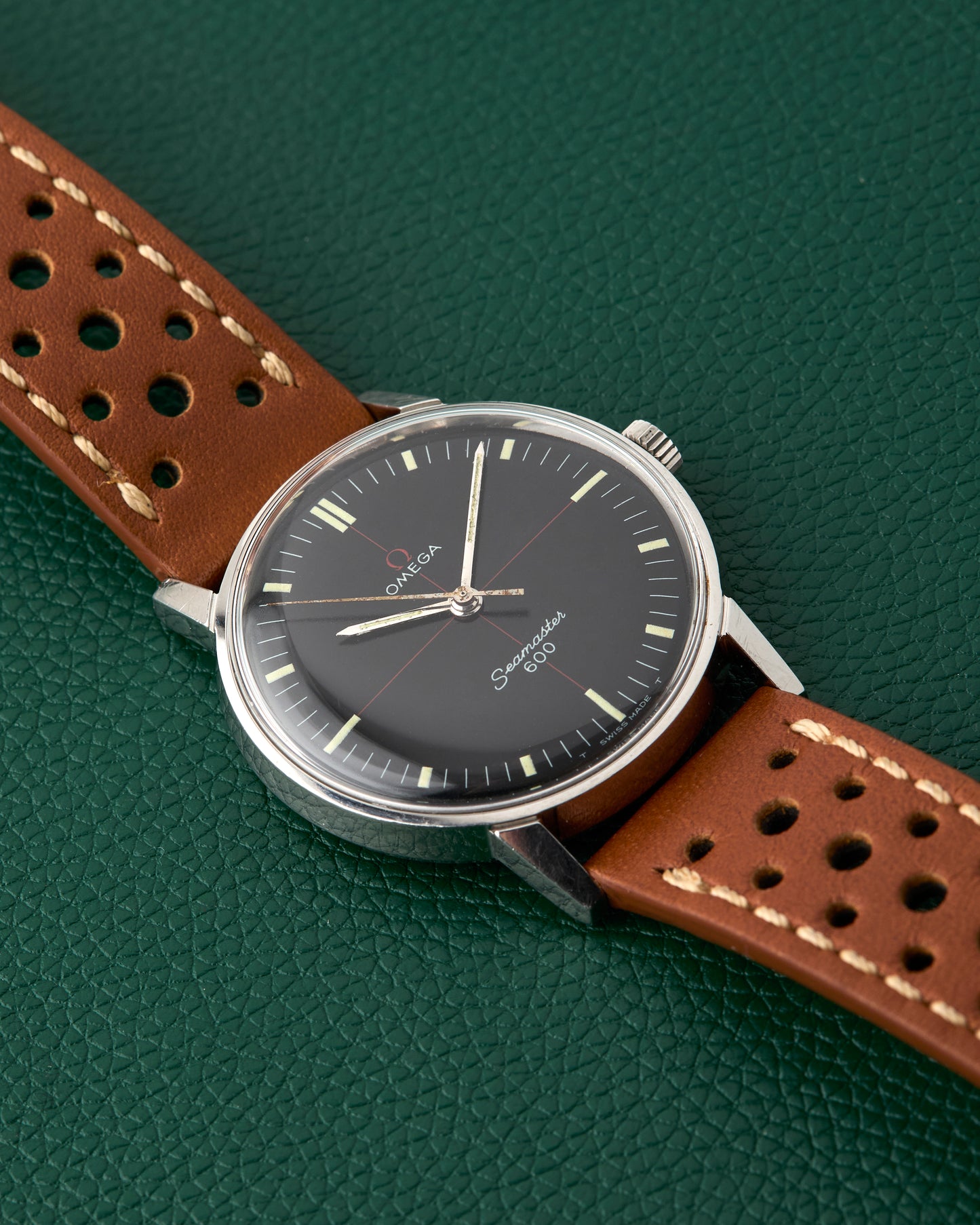 Omega Seamaster 600 Ref. 135.011 Black Dial Red Crosshair 1964