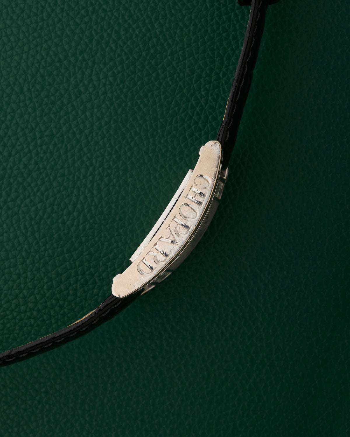 Chopard Ref. 13/6402-20 Baguette Diamonds MoP 18K White Gold